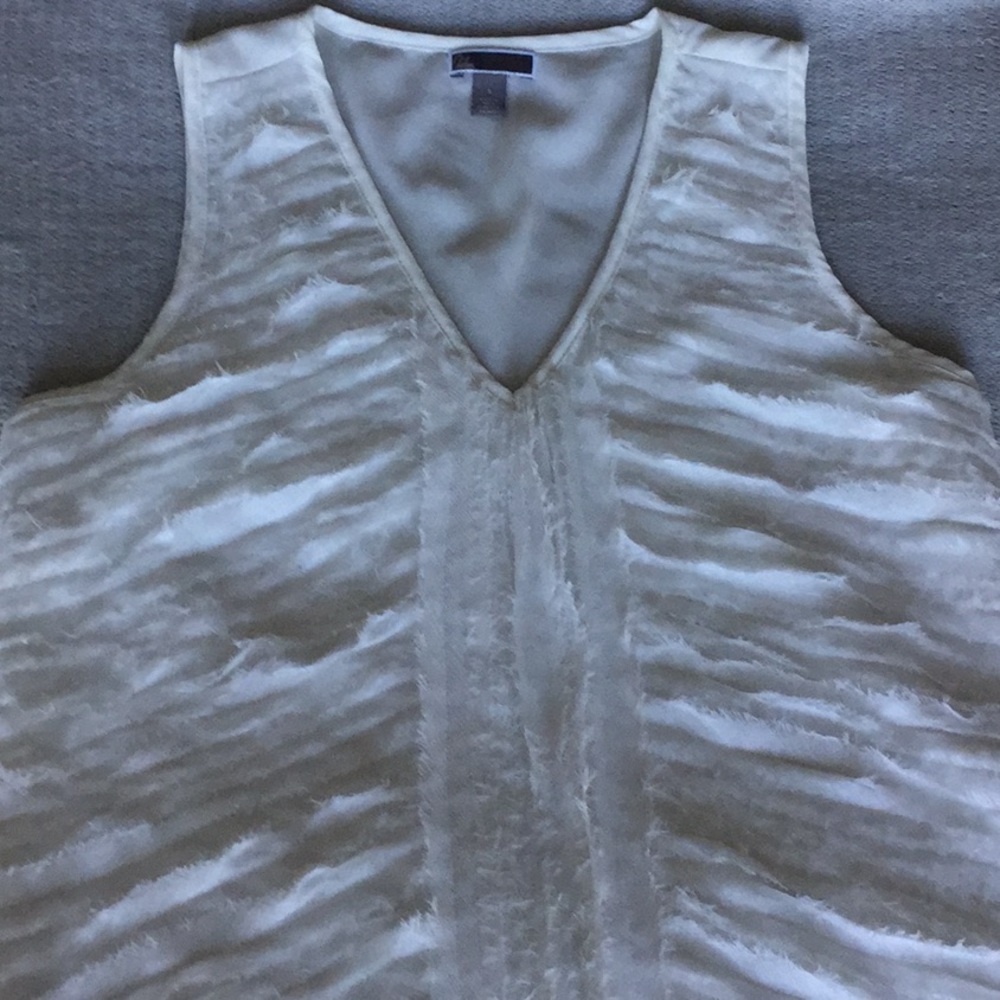 Chelsea28 ivory textured tank.